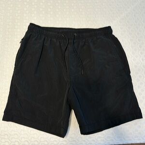 AE 5.5” Trekker Short